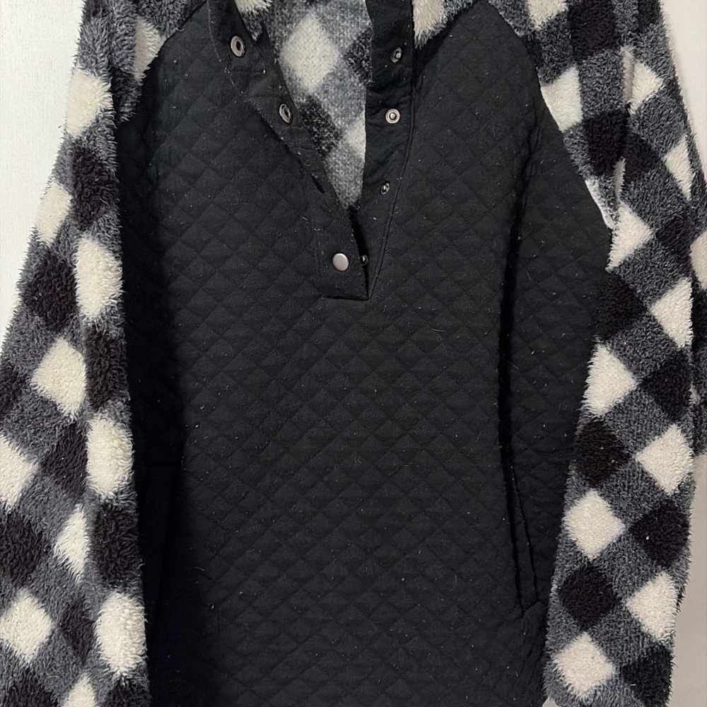 Maurices Monochrome Plaid Fleece Top